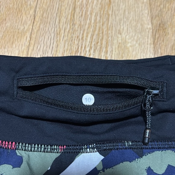 Lululemon Speed Short Pop Cut Boom Juice Multi / Black for Running - Picture 2 of 7